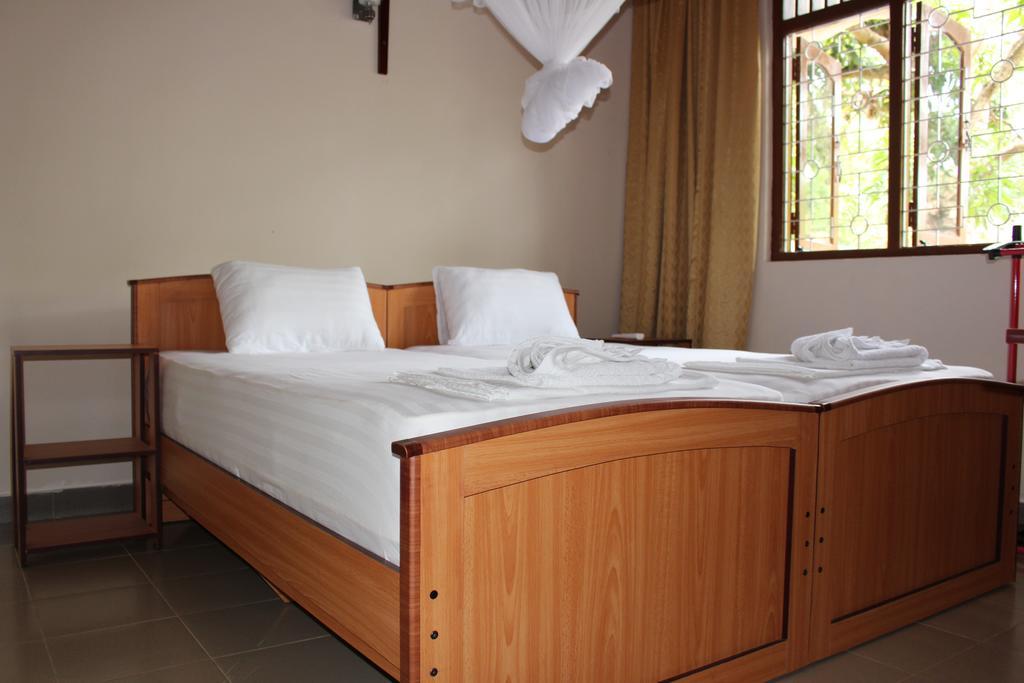 Sunshine Tourist Rest Hotel Anuradhapura Eksteriør billede