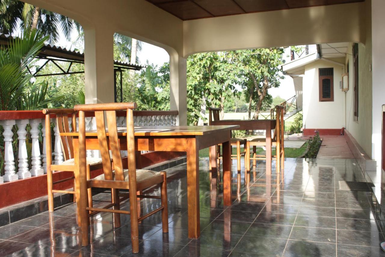 Sunshine Tourist Rest Hotel Anuradhapura Eksteriør billede